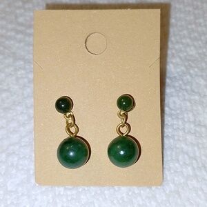*3/$20* New Vintage Jade Gem Stone pierced dangle earrings